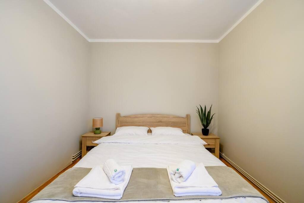 Smiling Heaven Apartment Bucharest Exterior photo
