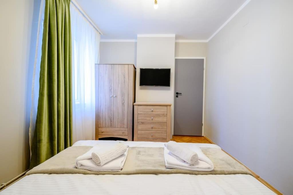 Smiling Heaven Apartment Bucharest Exterior photo